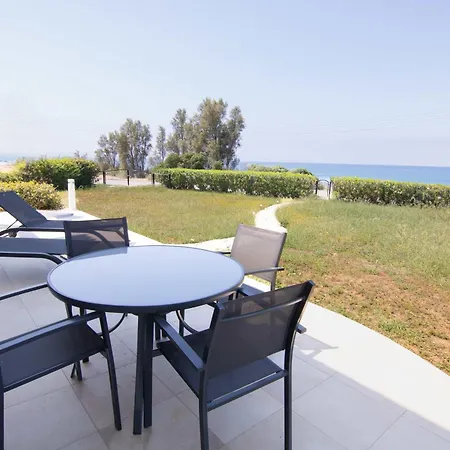 빌라 Phaedrus Living: Beachfront Thalassa