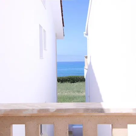 Phaedrus Living: Beachfront Thalassa